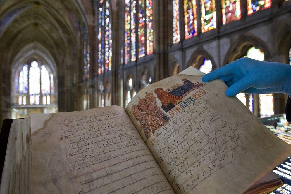 MIS COSAS CÓDICE MEDIEVAL