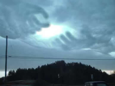 the-goatse-cloud-formation.jpg