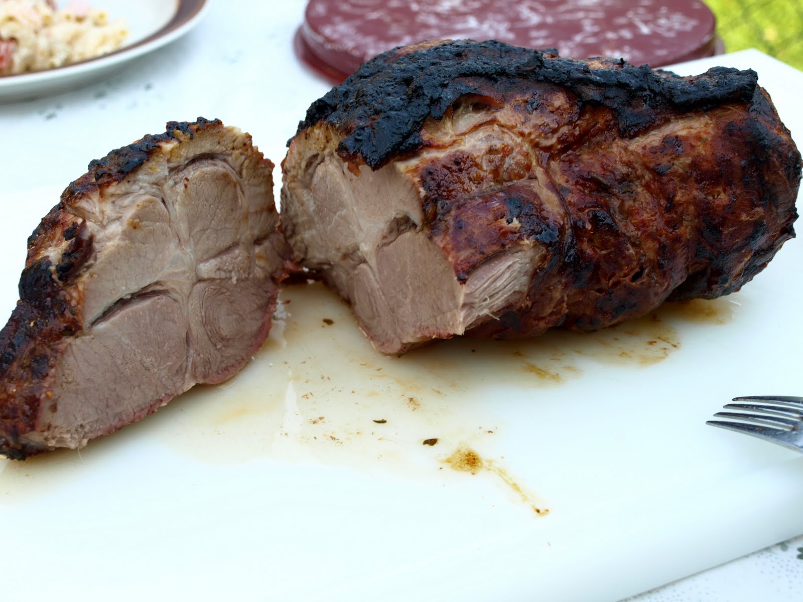 Hauptsache, es schmeckt!: Gegrillter Schweinekamm mit Nudelsalat