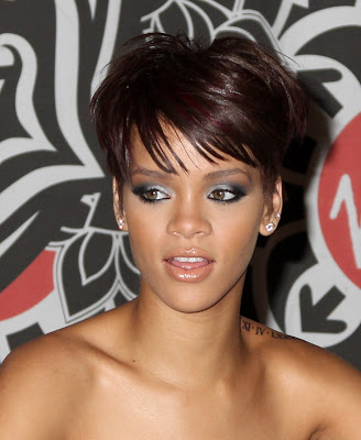  Short hairstyle - Trendy hairstyle from Rihanna