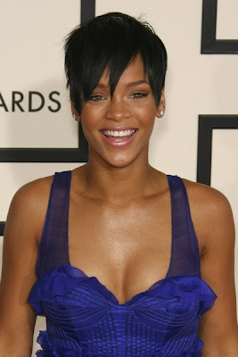 http://1.bp.blogspot.com/_NO2UOMMYKZ0/SQGRuTYIZ5I/AAAAAAAAB-Q/SFi5ANDxFcA/s400/Rihanna%27s+Pixie+Haircut.jpg