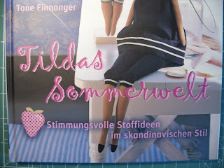 Auf In Den Odenwald Blaue Stunde Und Rosige Zeiten Im Garten