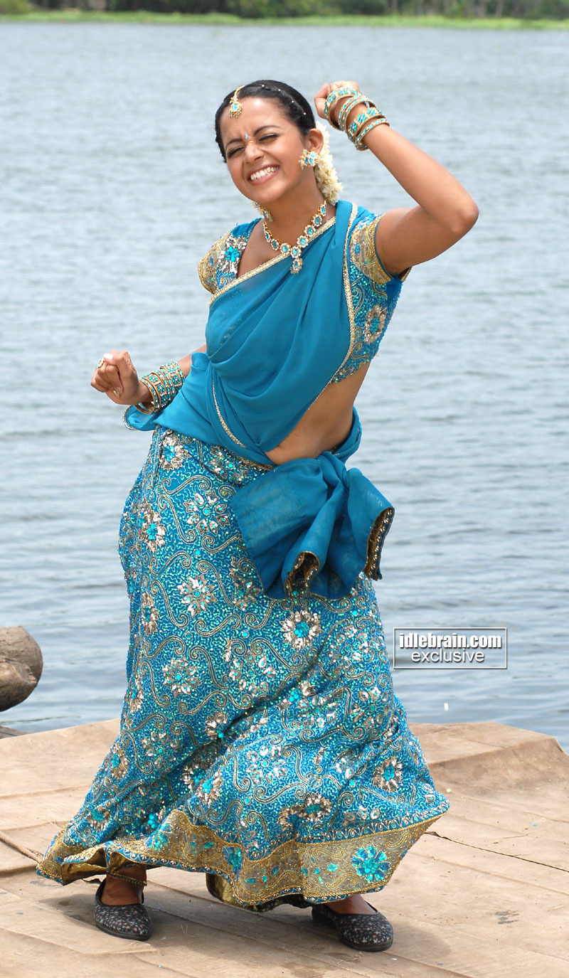Indian Tamil Masala Actress Bhavana New Sexy Picture Stills 