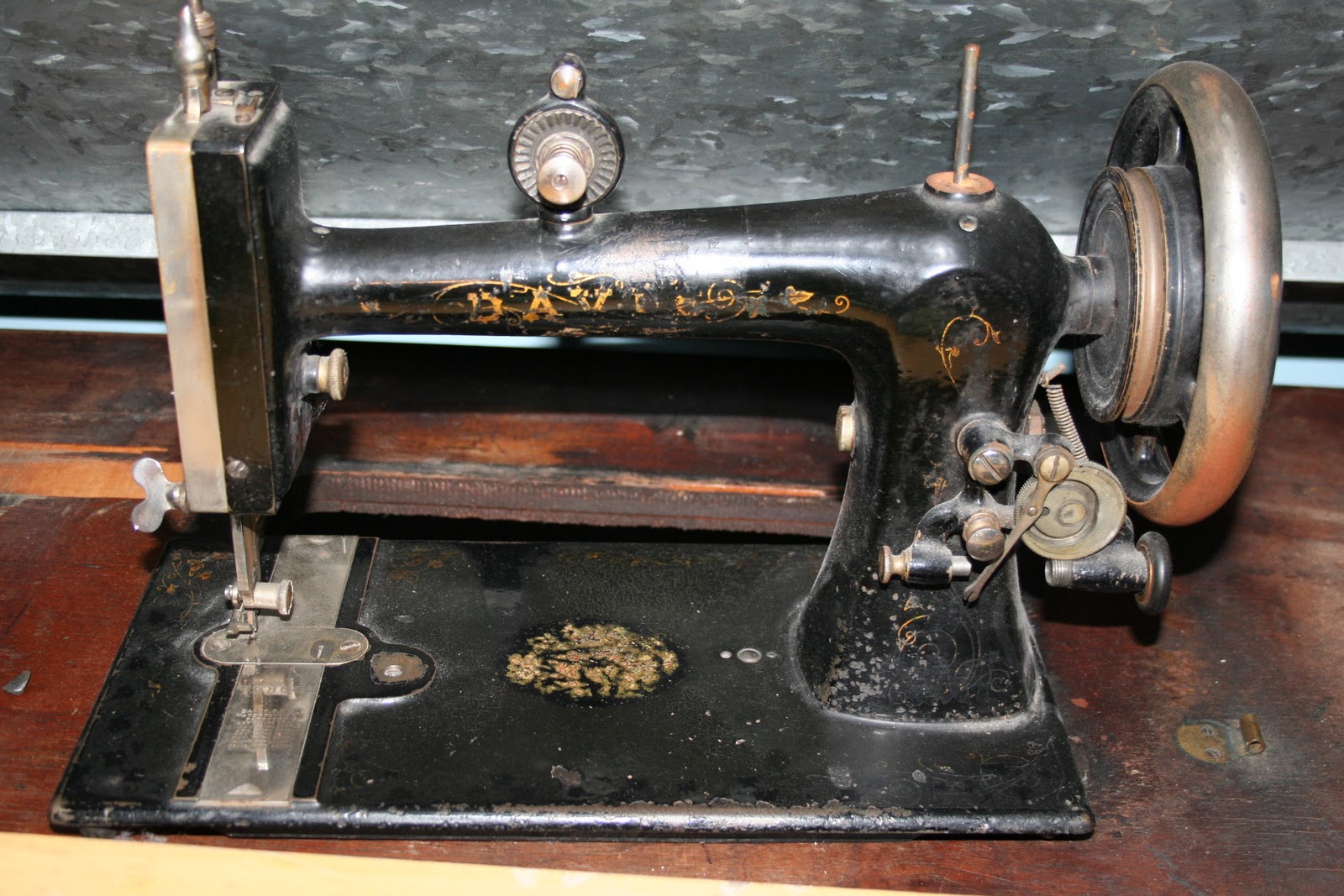 Shet Happens Davis Sewing Machines