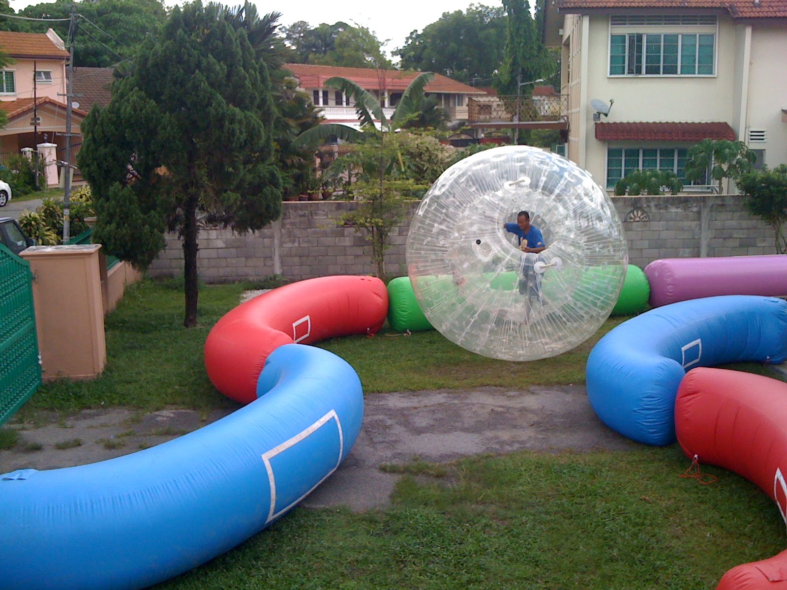 inflatable running ball