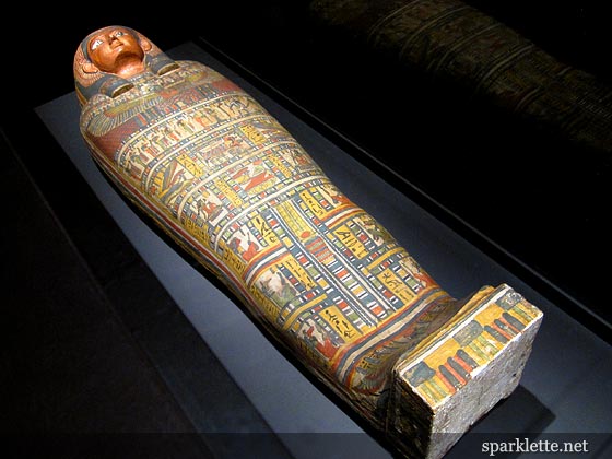 [mummy-coffin2.jpg]