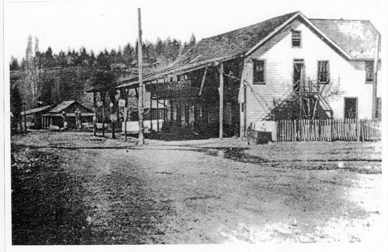 gold country girls The Smith Flat or Three Mile House, Placerville, El
