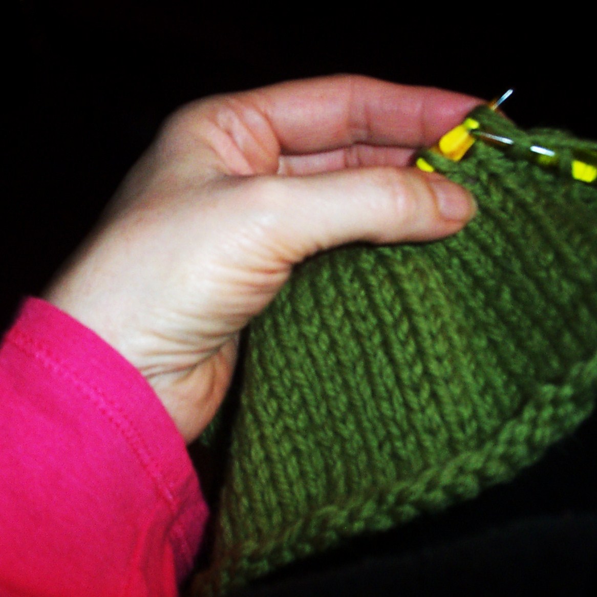 [08+Knitting+Leaf+Swatch.JPG]