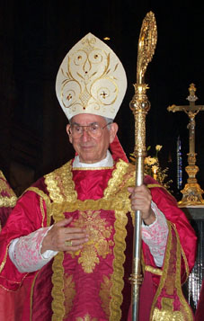 http://1.bp.blogspot.com/_Noz6LLRH0_g/Sdtx9LkLY1I/AAAAAAAABA0/1tvSkXXJjCs/s1600/Cardinal_in_Chartres.jpg