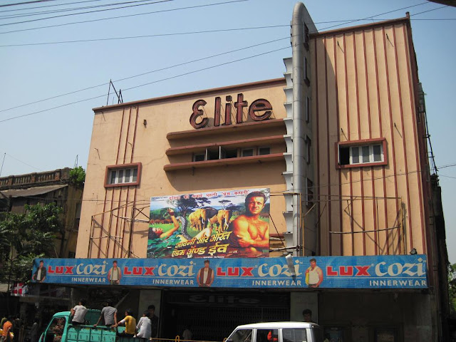 TURQUOISE CHILL: Be Prepared to Walk & Laugh Anytime in Kolkata