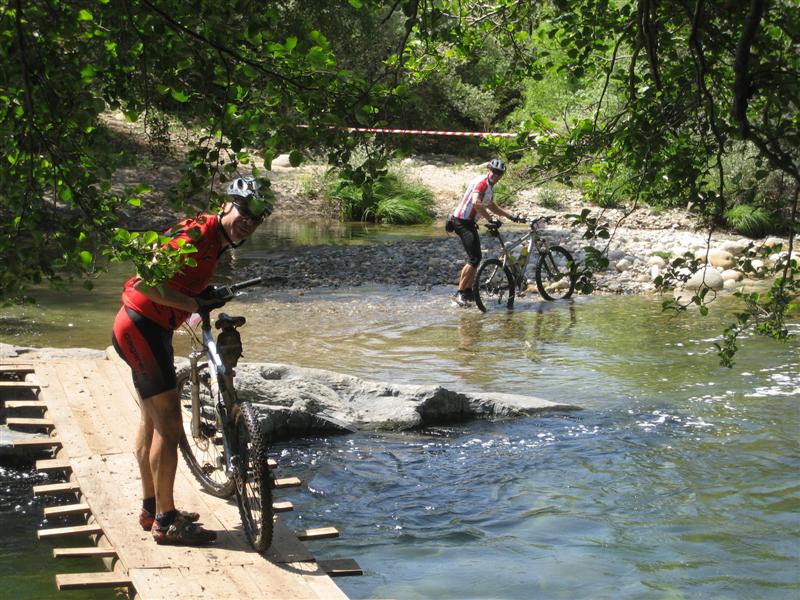 [IMG_5129+(Medium).JPG]