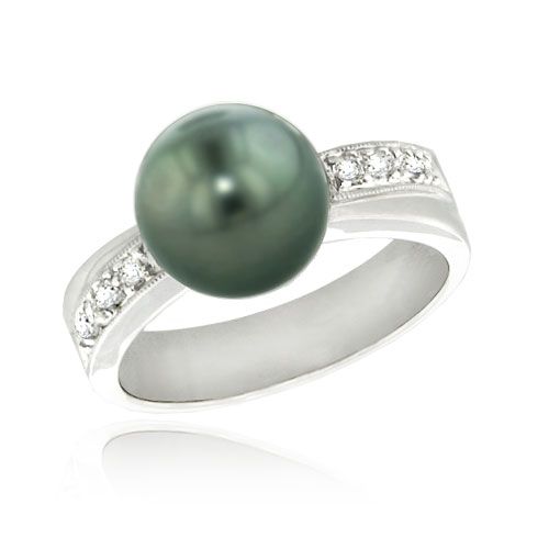 Black Tahitian Pearl and Diamond Ring