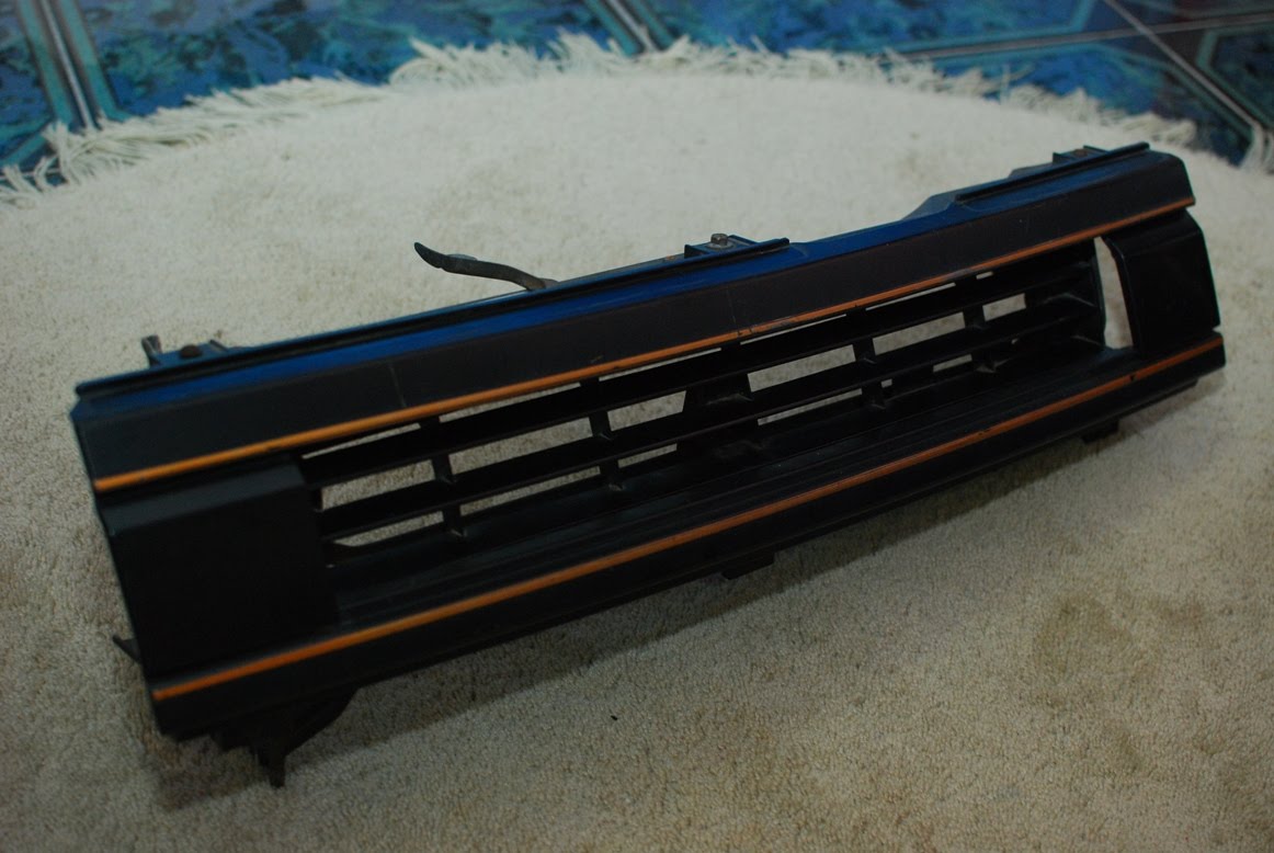 Lapan Enam Parts For Sale AE86 Levin rotating grille