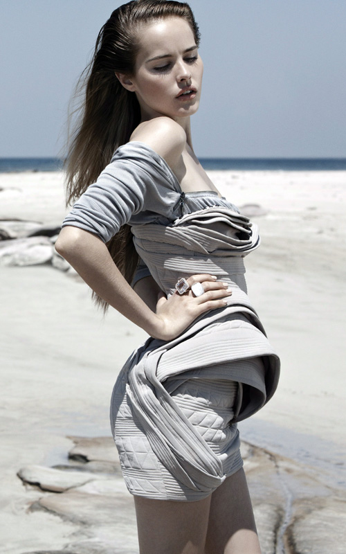 [Izzy+Lucas+for+Bazaar.jpg]