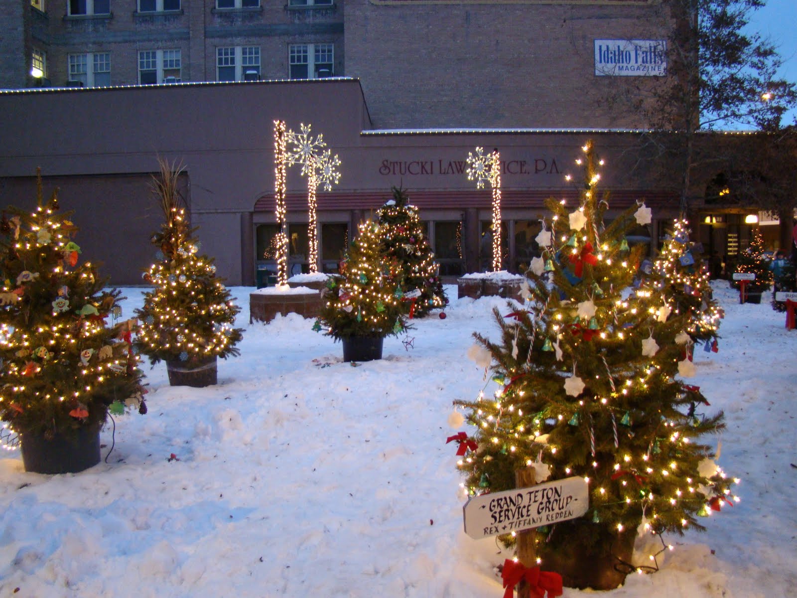 Dates in Idaho Falls Christmas Tree Lighting