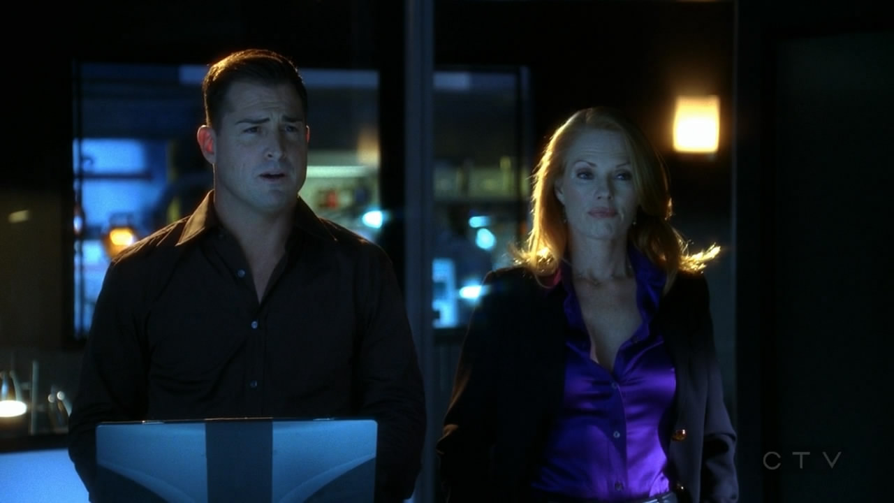 Under the suits. Under the suits. майк росс и рейчел зейн. Under the suits. джери райан в юристы бостона.