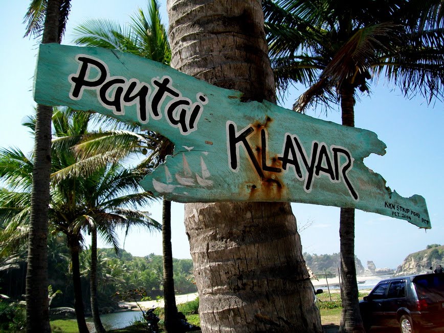 Mas Kecil: Pantai Klayar