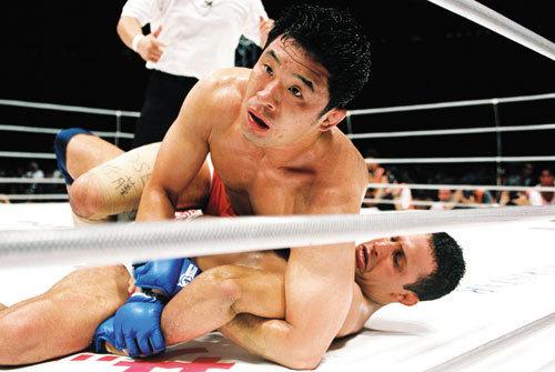 [Kazushi_Sakuraba+vs.+Renzo.jpg]