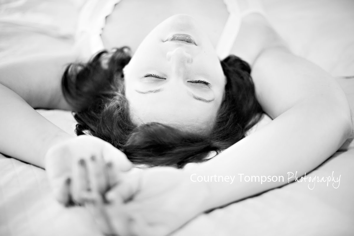 Courtney Tompson Photography: Cara- Columbia, MO Boudoir ... from 1.bp.blog...