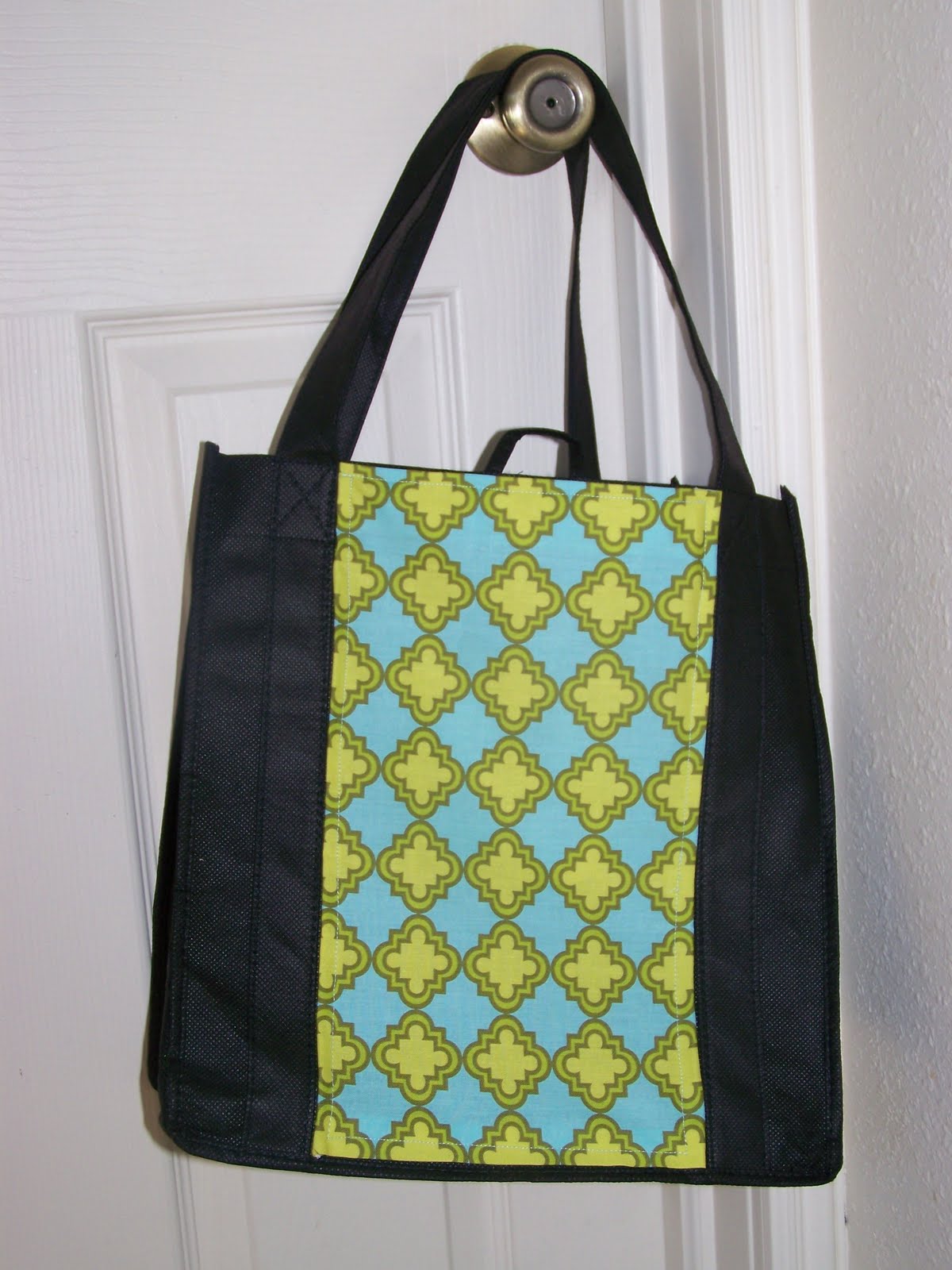 Made by Me. Shared with you.: Dress Up Your Reusable Shopping Bags