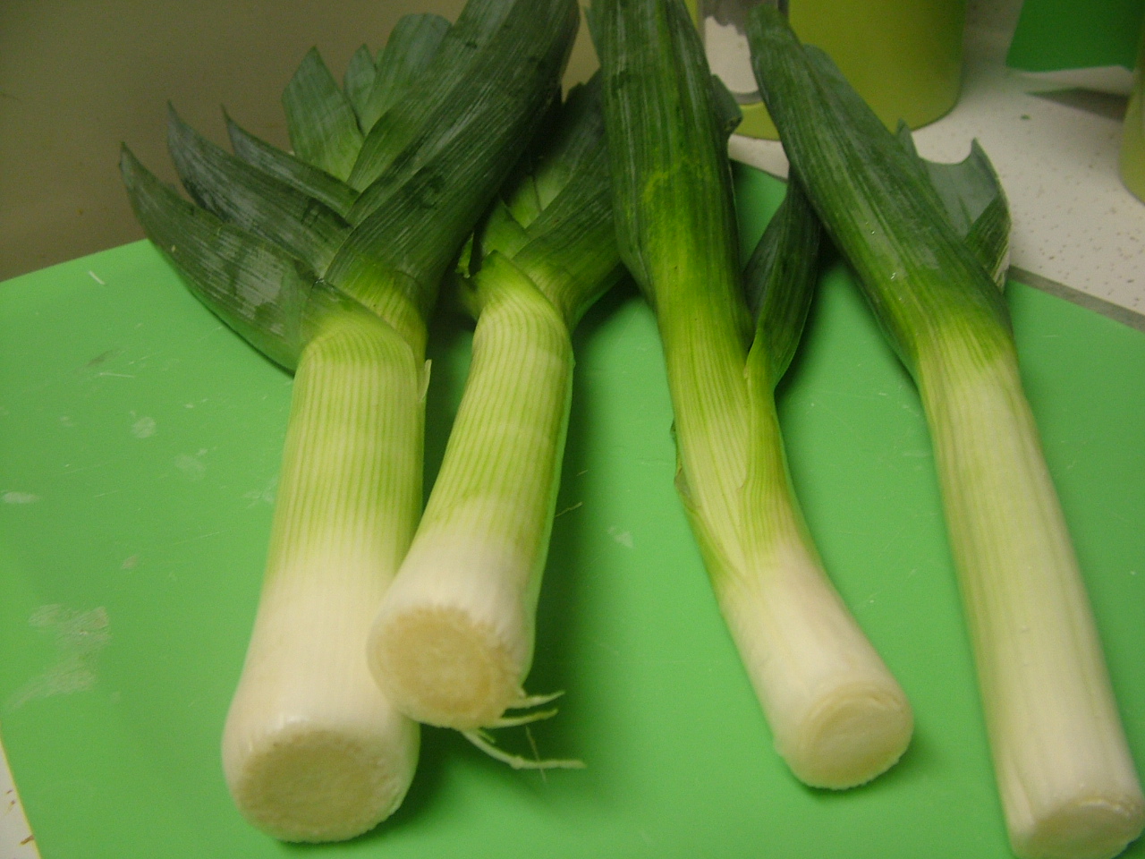Little Kitchen, Lovely Food.: Leek Rings & Pot Pie