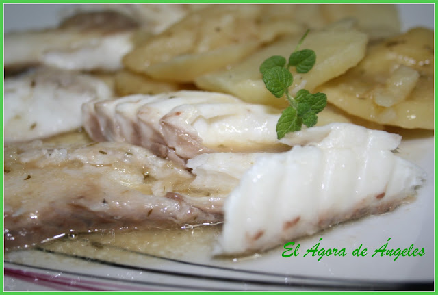  <strong>DORADA</strong> AL <strong>HORNO</strong> EN SALSA DE CAVA 