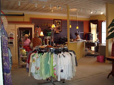 Clothing Consignment Shops on Kismet Consignment Clothing And Furniture Stores  Rochester  Mn