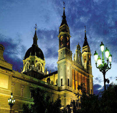 04_CATEDRA-DE-LA-ALMUDENA-MADRID_01.jpg