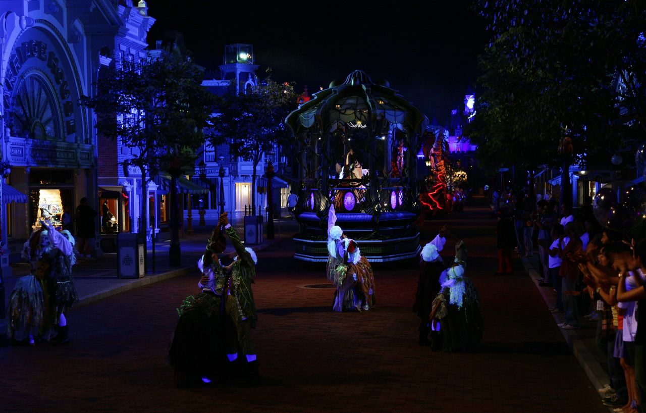 [hkdlhalloween12.jpg]