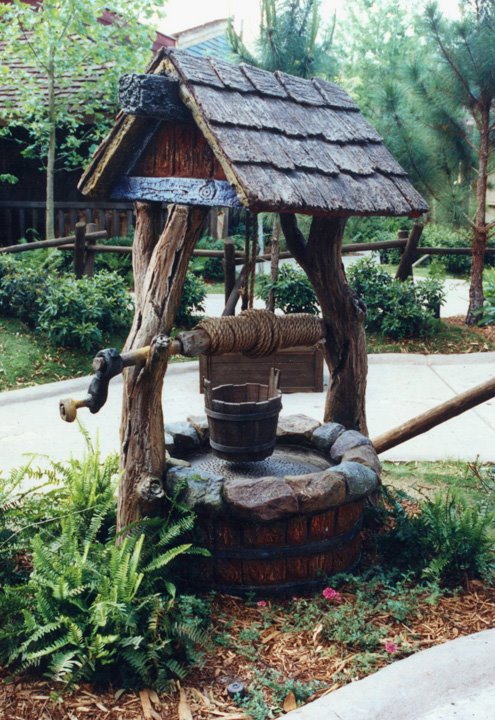 [Splash_WishingWell_photo.jpg]