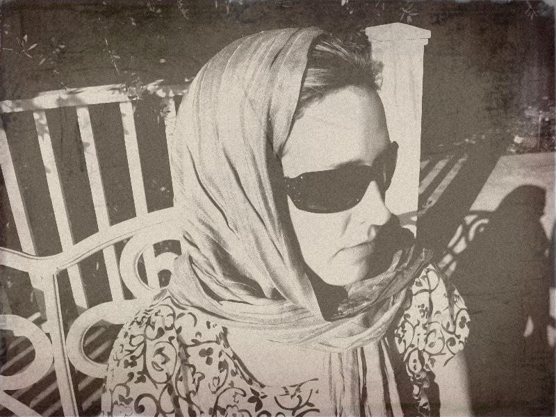 [oldphoto.jpg]