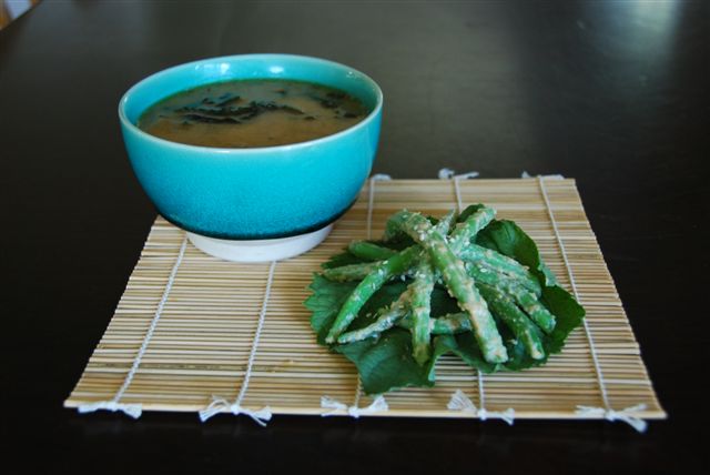 [Miso+soup+and+green+beans+Cindy.jpg]