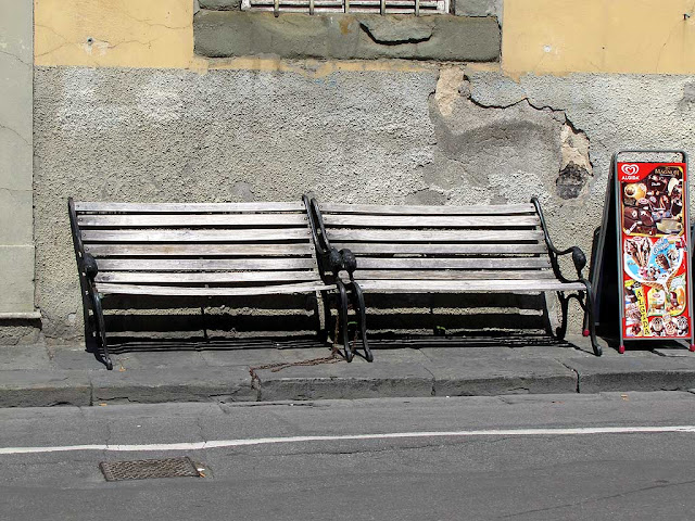 Leaning benches of Pisa