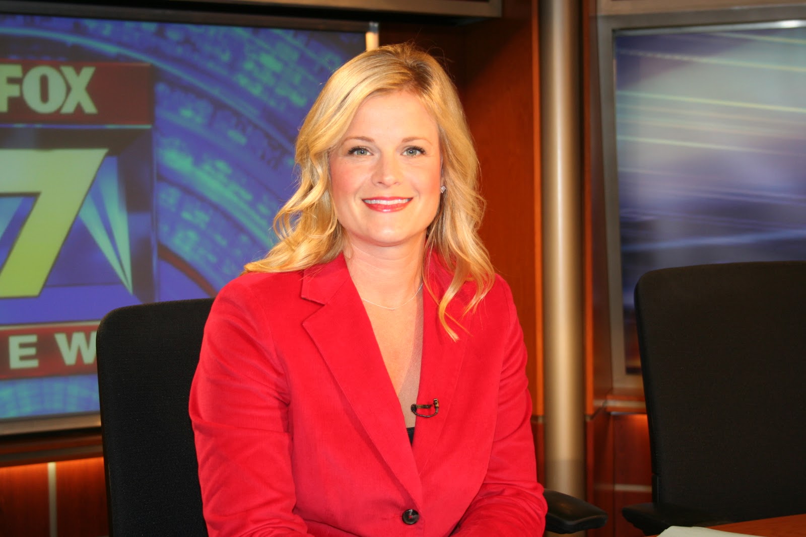 High School Cupcake Battle: Katherine Kisiel of Fox 7 Named a Judge!