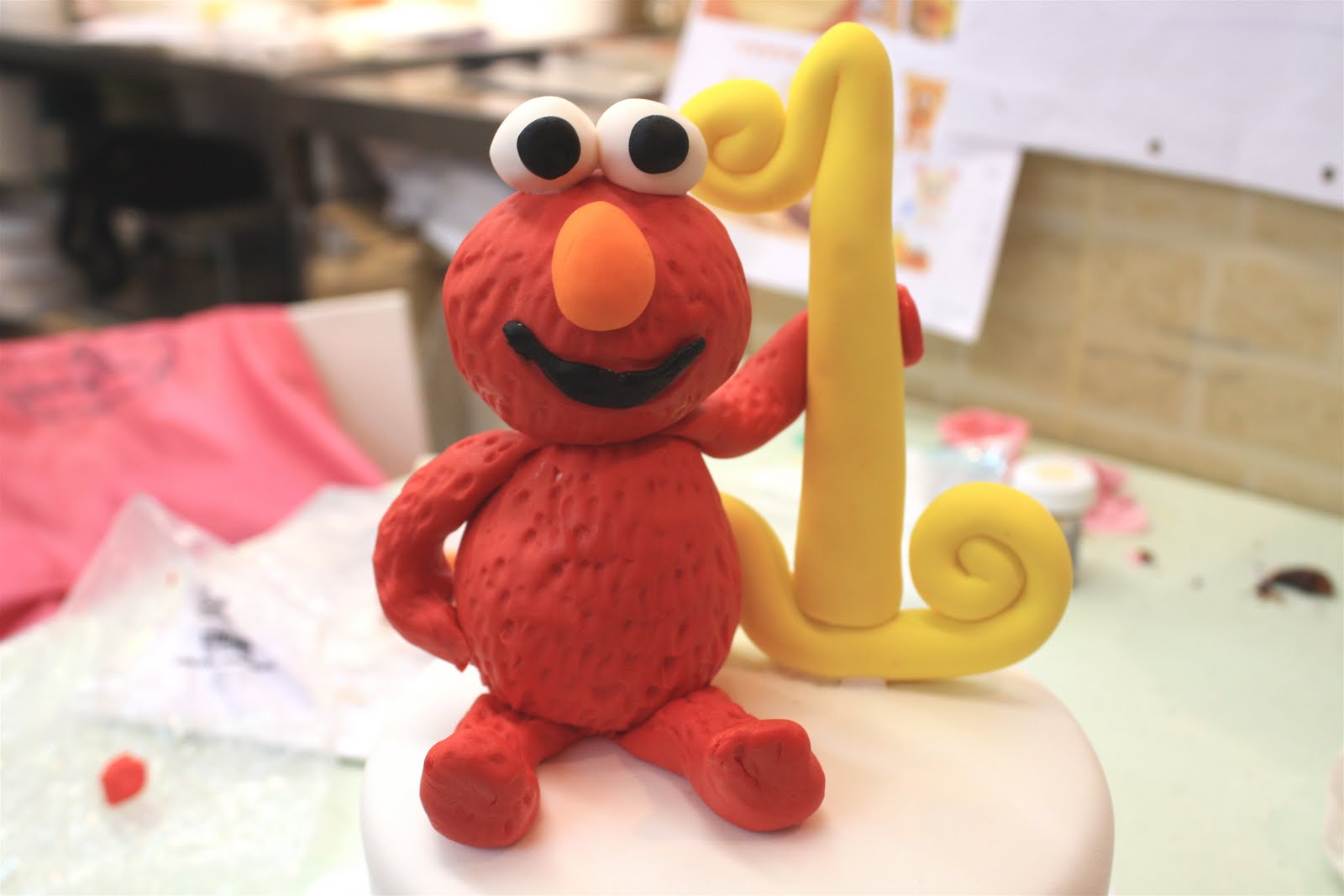 [Elmo+Figurine.JPG]