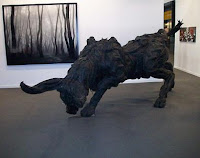 Escultura de un toro en la XXIX Feria Internacional de Arte Contemporáneo (ARCO Madrid 2010)