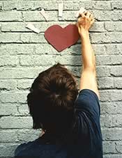 [boy_brickwall_175.jpg]