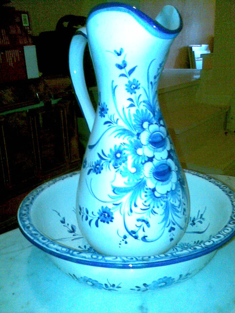 VENTA MOBILIARIO POR TRASLADO URGENTE: JARRON Y PALANGANA PORCELANA