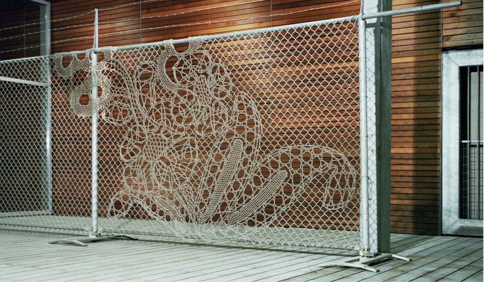 Забор сетка с рисунком декоративная