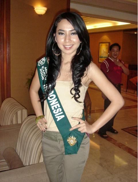 [yelena+setiabudi.jpg]