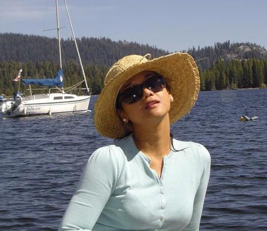[Kiki+Widyasari+Moments+at+Huntington+Lake.JPG]