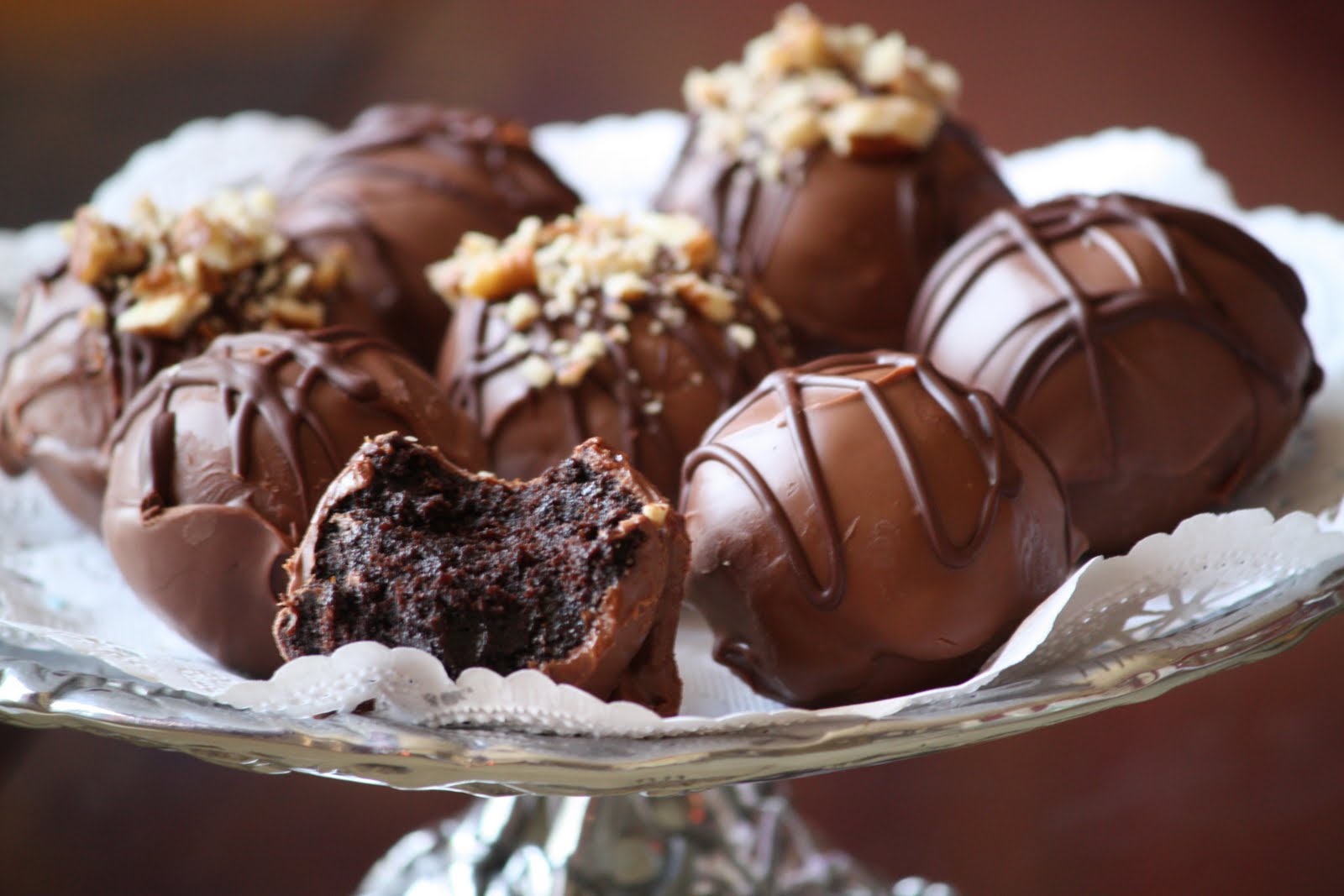 The Blackberry Vine Cake Balls & Cookies