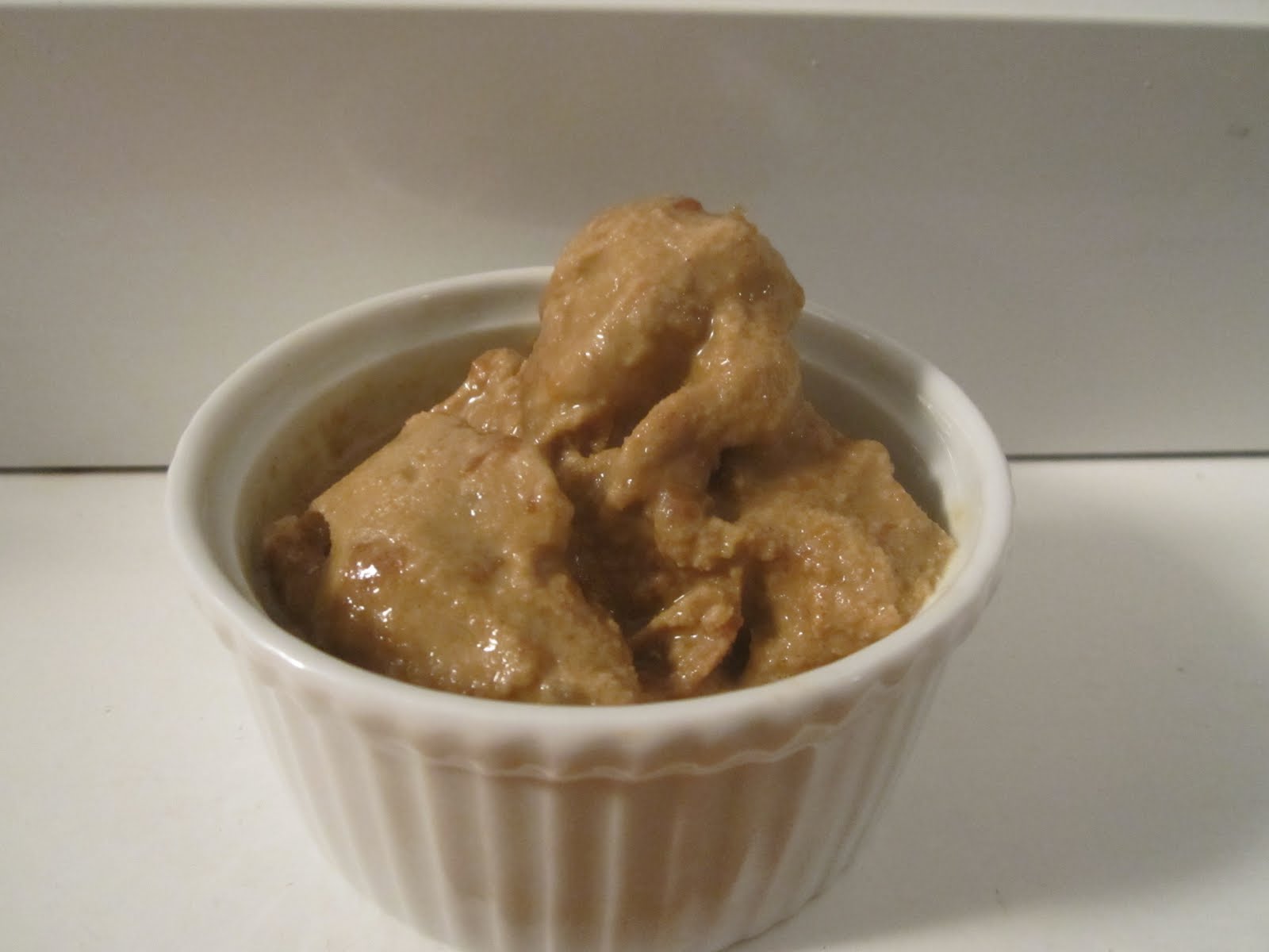 Lick Me Everywhere Bespoke ice cream, attempt 1 Molasses gingersnap à la Moondog Ice Cream