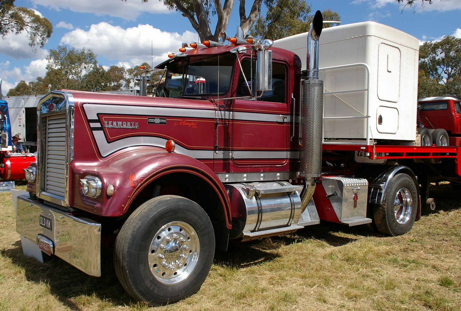 Historic Trucks: December 2010