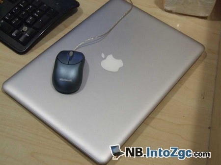 [macbook-mousepad.jpg]