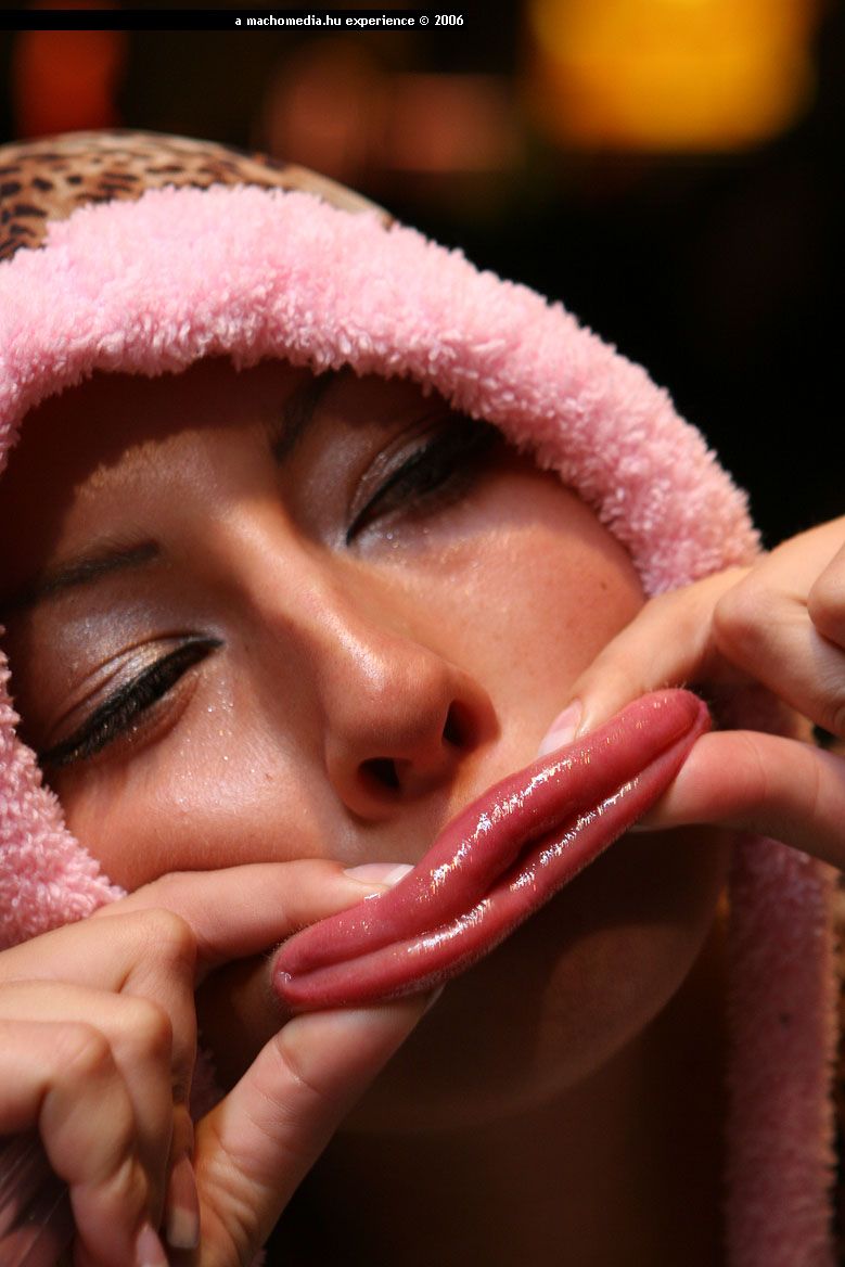 [lips.jpg]