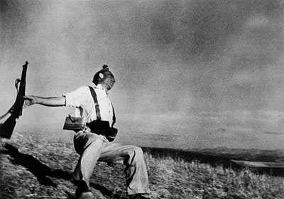 [robert-capa.jpg]