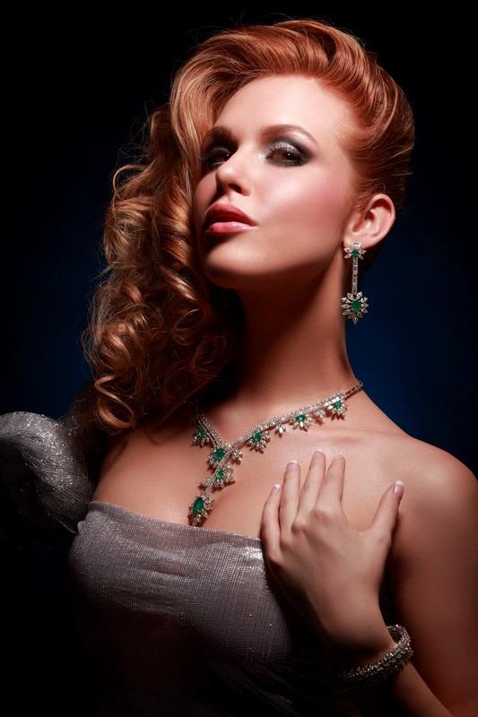 http://1.bp.blogspot.com/_P3gqcL2Brb0/TRrFmNwsAjI/AAAAAAAAD1w/DVOJli9wBzc/s1600/The%2BBeauty%2Bvs%2BDiamond%2B5.jpg