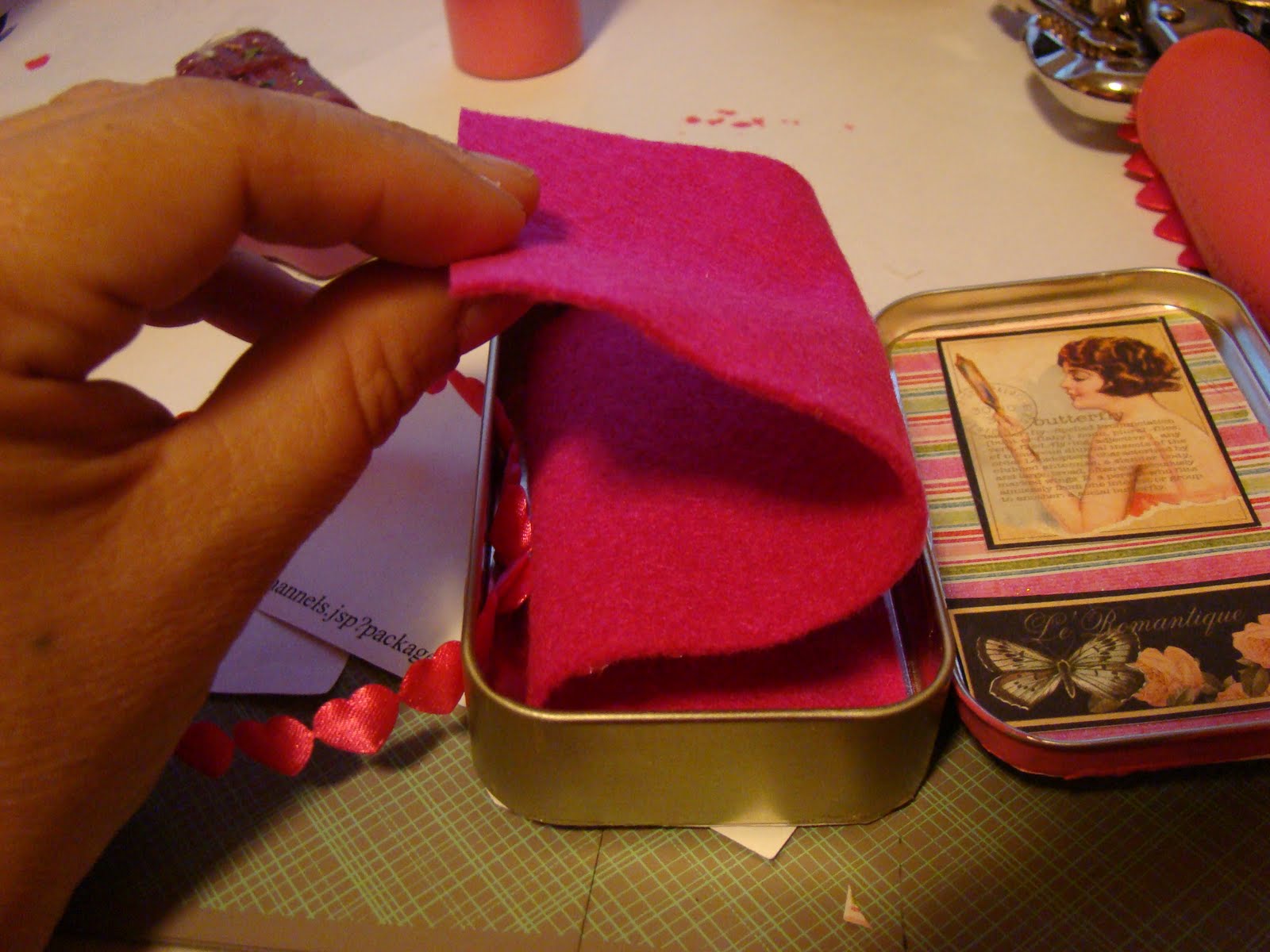 Bubblegum and Duct Tape Housewife Sewing Kit