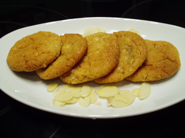  CRUJIENTES DE CHOCOLATE Y MACADAMIA 
